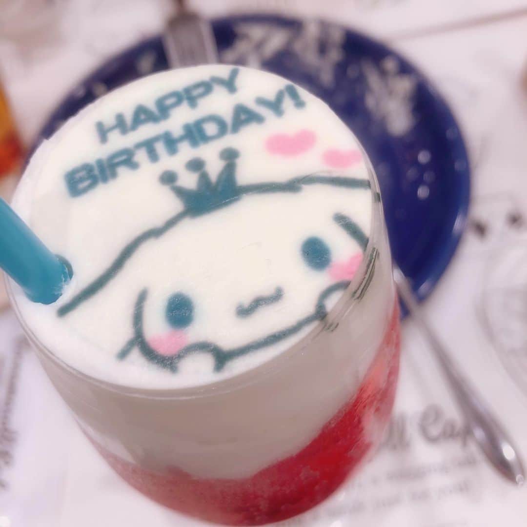 今井彩里衣さんのインスタグラム写真 - (今井彩里衣Instagram)「親友がサプライズしてくれた🤭♥️ #cinnamon #cafe  #birthday  #suprise  #sanrio  #cawaii #cinnamoroll」12月23日 23時20分 - sally__1221