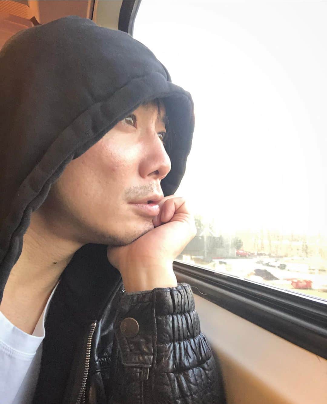 のインスタグラム：「A little far by train:)」