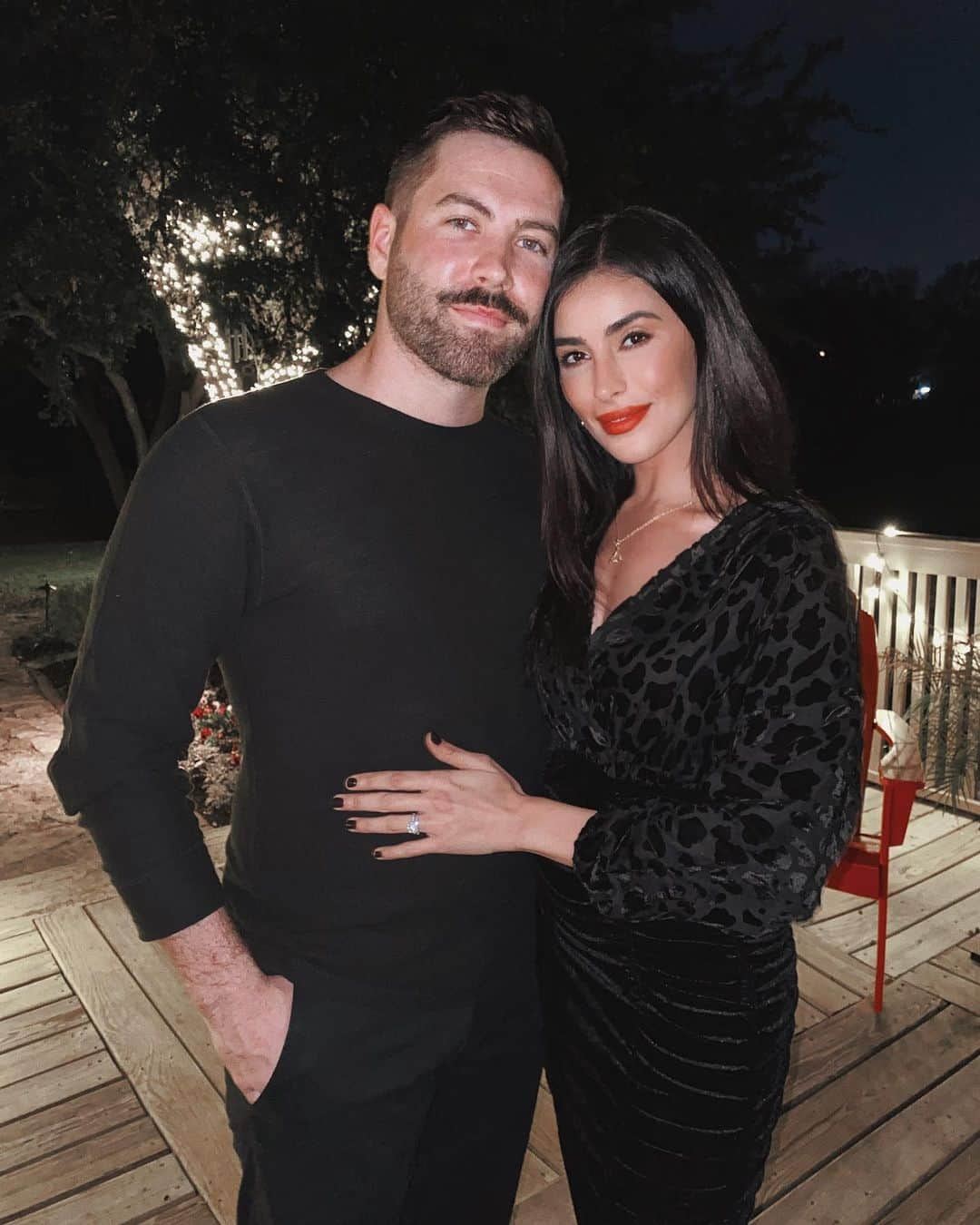 Sazan Hendrixさんのインスタグラム写真 - (Sazan HendrixInstagram)「DATE NIGHT 💫 Exactly 5 years ago on this night my dream guy asked me to be his WIFE! 💍 I watched this engagement video over and over today thinking back on that season of my life and I am forever grateful to God for blessing our life and our marriage. It just keeps getting sweeter and sweeter! Cheers to love and many more memories with my cutie! The song in the background of that video btw was the song I walked down the aisle to! 💫 Special thanks to all of our friends who were there that night & who captured this special moment from behind the bushes in freezing weather lol! I’ll never forget that love and support around us during that time ❤️😭🙌🏼 #GodIsGood #SSforever #stevieandsazan #engagement」12月24日 9時45分 - sazan