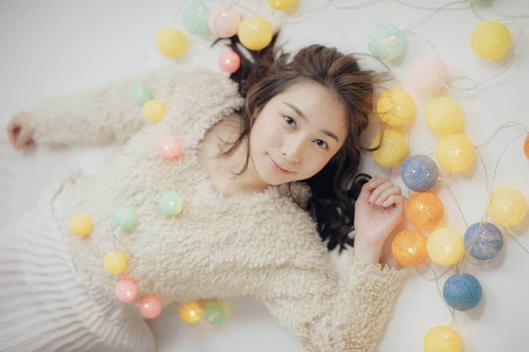 柚月美穂のインスタグラム：「#information  #ℹ️ . またまた*• . 本日 XmasEVE🎄12/24 日本テレビ 19時~ 「踊る!さんま御殿!!」 VTRに出演予定です☺︎ . スペシャルなのでいつもと時間違いますね🍬 . . 【超踊る!さんま御殿!!サンタ美女が大騒ぎ！聖夜祭】 . . お時間合いましたら 是非Checkを〜🎄🎅 . . #日本テレビ #踊るさんま御殿 Photo by @tommystargram」