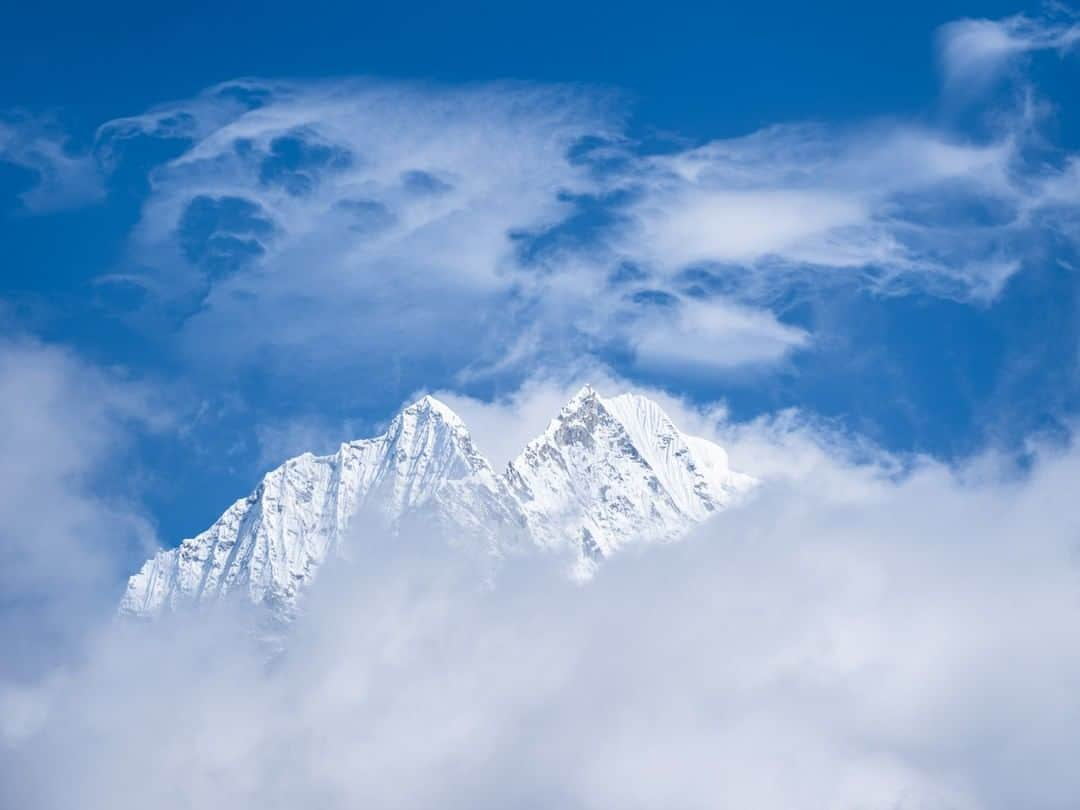 National Geographic Travelさんのインスタグラム写真 - (National Geographic TravelInstagram)「Photo by @michaelclarkphoto | Thamserku rises above the Khumbu Valley in the Himalaya. Thamserku is ever present in the Khumbu. No matter where you go, it always seems to be looming over you. These days it does not get climbed very often due to its steep exposed ridges and long approach. #thamserku #nepal #khumbu」12月24日 10時05分 - natgeotravel