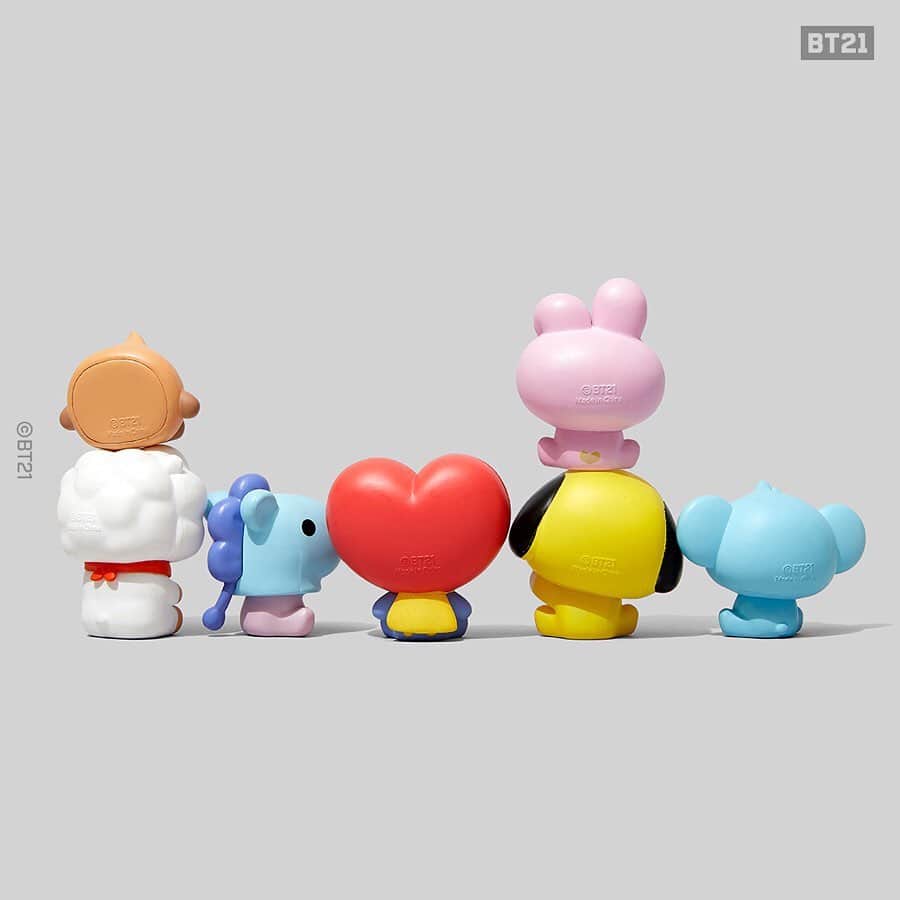 BT21 Stars of tomorrow, UNIVERSTAR!さんのインスタグラム写真 - (BT21 Stars of tomorrow, UNIVERSTAR!Instagram)「Cheering you on, as you keep up the good work! 👏 ⠀ BT21 desk-buddies OUT NOW ⠀ Crowd your cold, empty desk with the warm, welcoming presence of BT21! ⠀ Find out more > [Global] Check out the product tag! [Korea] https://smartstore.naver.com/linefriends ⠀ #PeekABoo #StudyModeOn #BT21 #BT21_BABY #MonitorFigure #WirelessMouse #WirelessKeyBoard #MousePad ⠀」12月24日 10時14分 - bt21_official