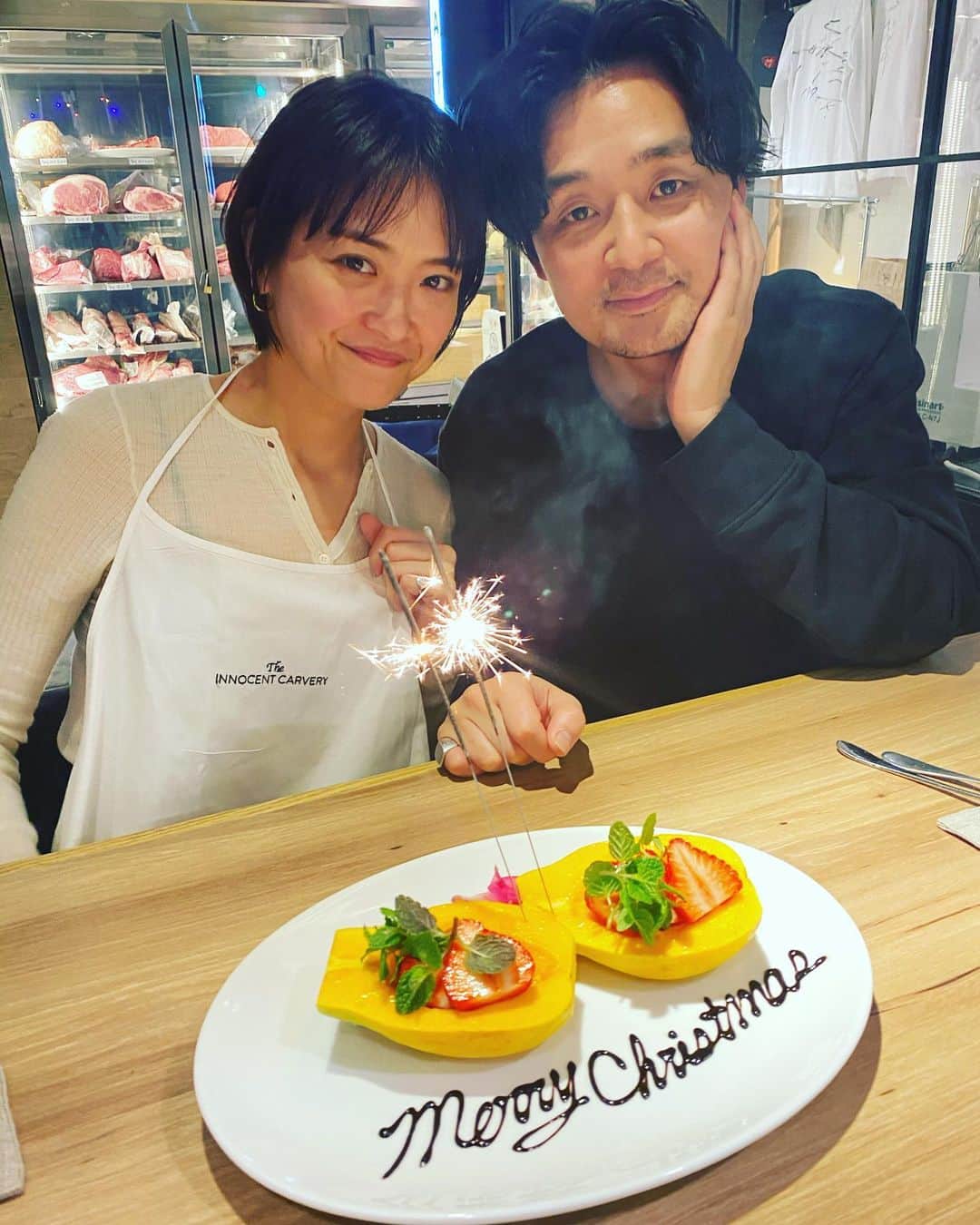 Yanagihara Hirokiさんのインスタグラム写真 - (Yanagihara HirokiInstagram)「今年は結婚　SOIE オープンと色々ありました。 ・ 本当にあっという間の1年 ・ 沢山の方に出会い　色々な経験もさせていただきました。 ・ 残り8日ですがよろしくお願いします。 ・ お気に入りのお店　#ジイノセントカーベリー ・ オススメはカウンターコースです。 #肉#ビーフ#シャトーブリアン#キャビア#フランス#イタリア#イチボ#サーロイン#タン」12月24日 10時37分 - yanagihara_hiroki