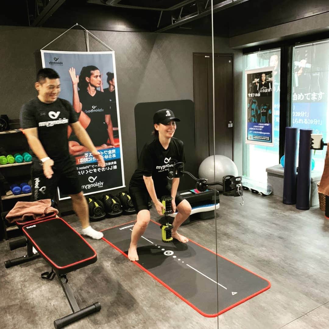 真山景子のインスタグラム：「効果出てるよ #visiongym_shibuya  #visiongym_toyosu」