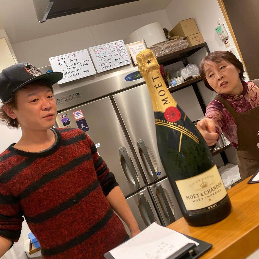 大溝清人さんのインスタグラム写真 - (大溝清人Instagram)「萌えシャンパン？ MOET？  シャンパン？  #ありがとうございます #バッドボーイズ清人 #御馳走さまです」12月24日 1時46分 - badboys_kiyoto93