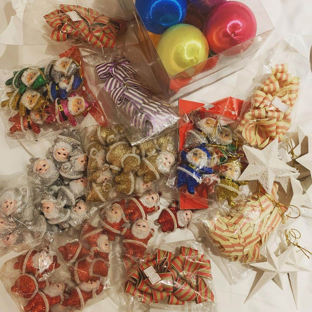 相澤樹さんのインスタグラム写真 - (相澤樹Instagram)「サンタよ、クリスマスイブが始まった！！サンタ集合。ニヤニヤしてみています。」12月24日 2時09分 - mikitiaizawa