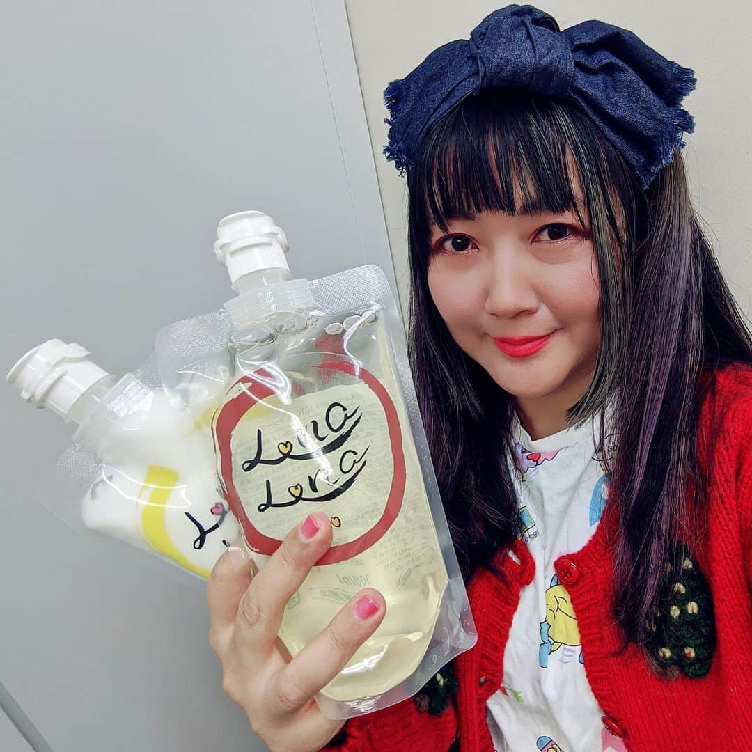 桃井はるこのインスタグラム：「#wallop さんでシャンプーをいただいたよ‪( ^ω^ )‬やさしい洗い心地でした♡ #ロナロナシャンプー」