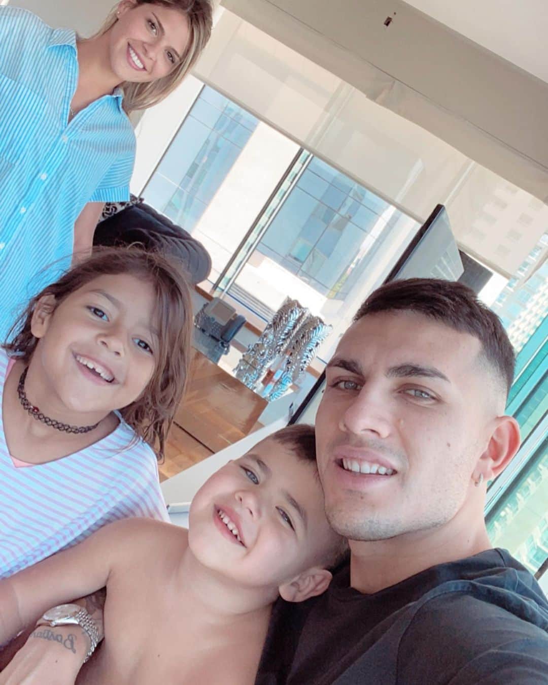 レアンドロ・ダニエル・パレデスのインスタグラム：「Mi vida ❤️」