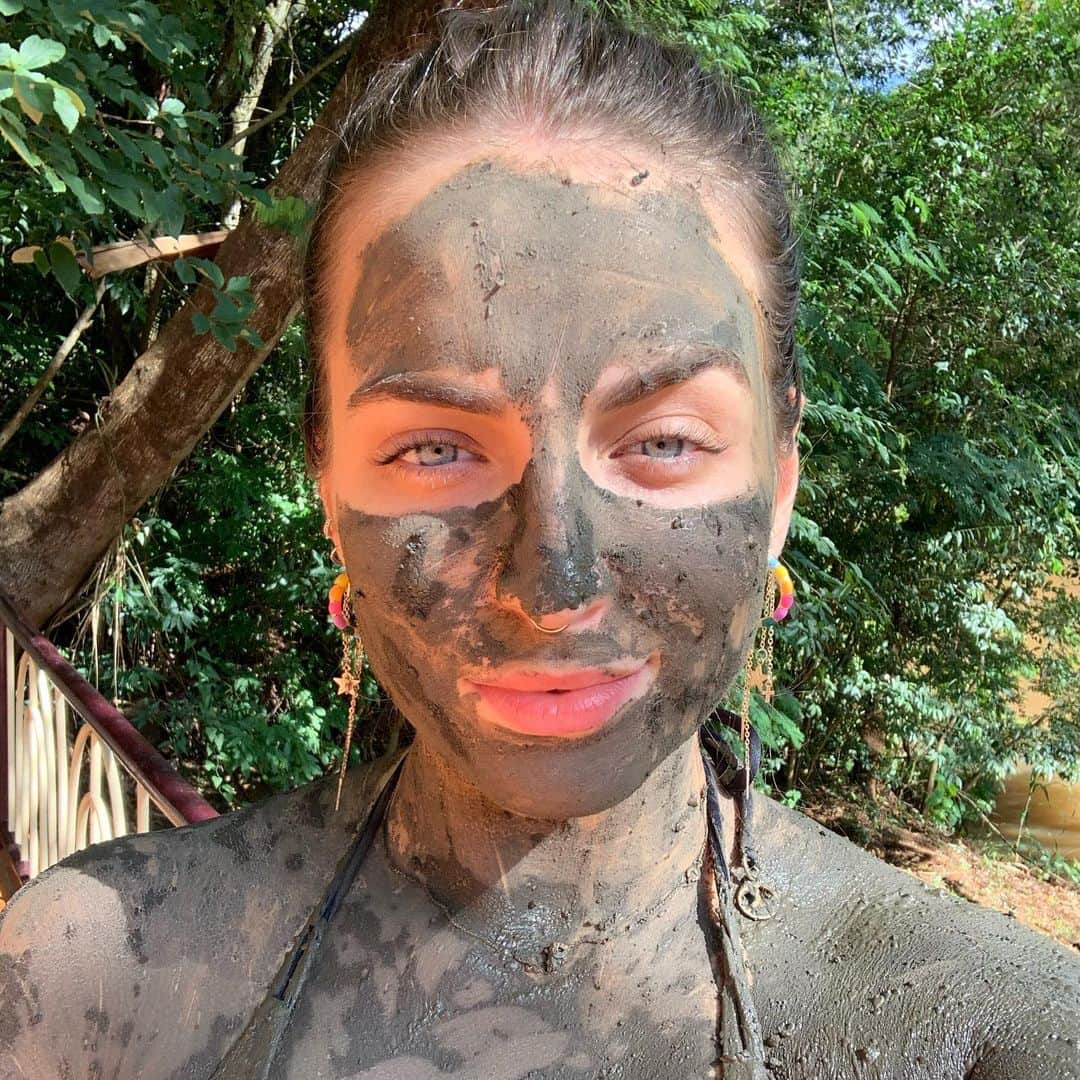 Bruna Unzuetaのインスタグラム：「“Lama hidrata a pele” eu:」