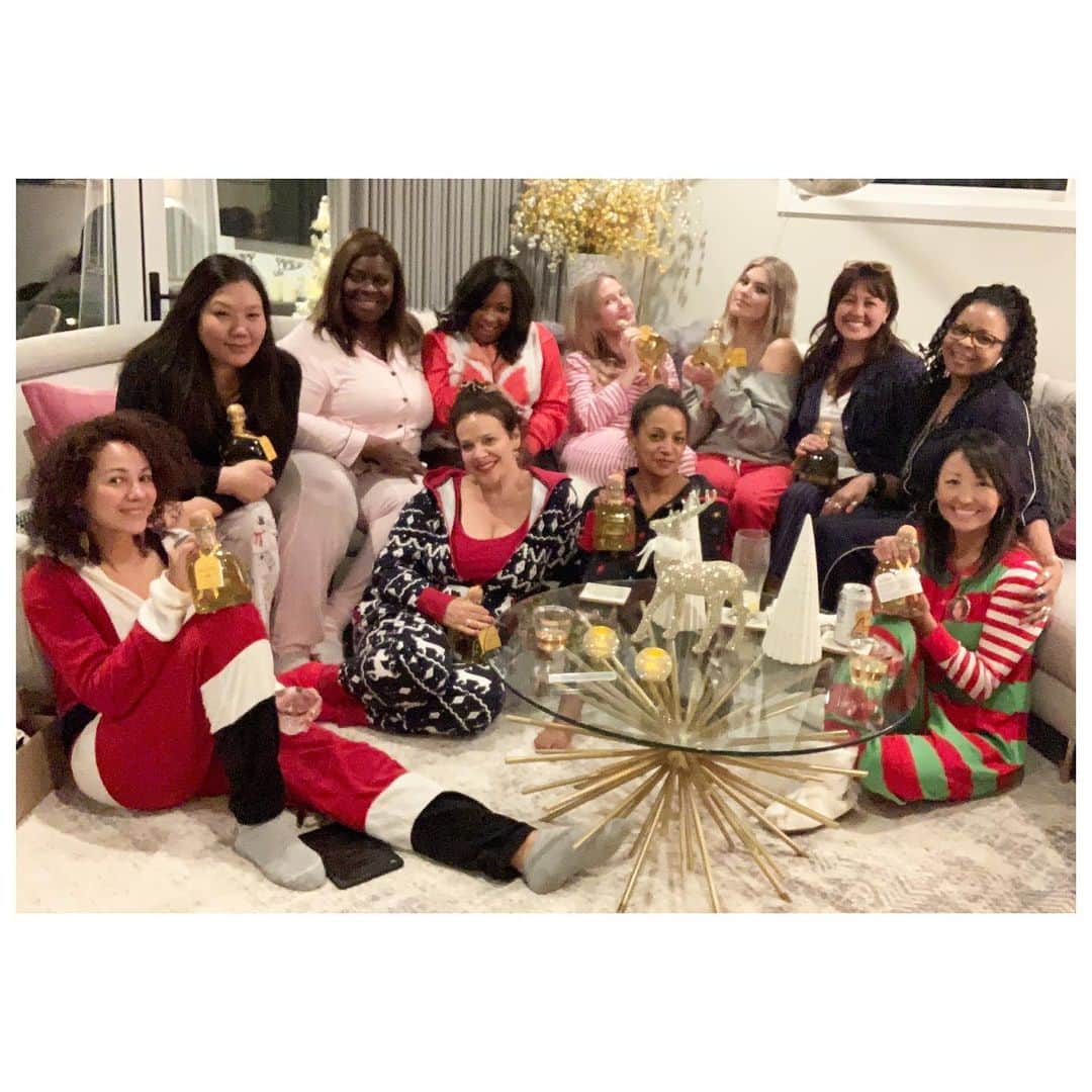Rettaのインスタグラム：「Saturday night was about the 15th year that I’ve thrown my girl gang Christmas soirée and about 10 or 12 years ago it officially became a pajama party. We were missing some of our gal pals (Tej & Rosa) but we were NOT, however, short any @Patron. ‘Twas a welcome party favor at this year’s Holiday Pajammy Jam! You get a bottle! And you get a bottle! And YOU get a bottle. #PatronPartner #PassThePatron」