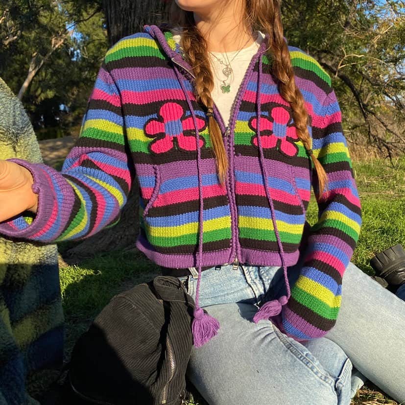 UNIFのインスタグラム：「Ꭿstera Ѕweater ・・・--------✿ @minikikiipad ✿」