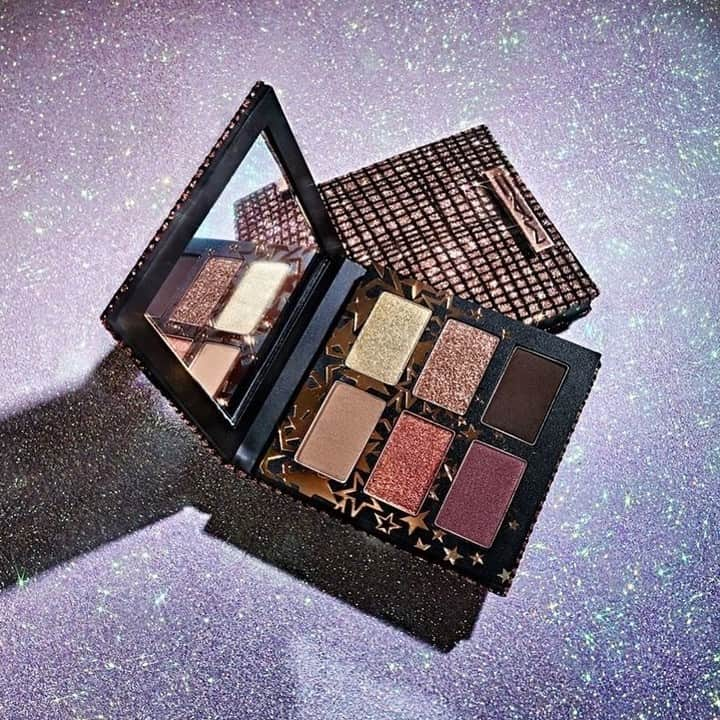 M·A·C Cosmetics BRさんのインスタグラム写真 - (M·A·C Cosmetics BRInstagram)「Prepare-se para as festas! ✨ Seis cores selecionadas para você compor dezenas de looks diferentes e arrasar em todos os eventos deste final de ano!  Descubra a paleta X6 Star-Sighting Neutral, composta por seis tons diferentes, em acabamentos que vão do clássico Matte ao mega brilhante Dazzleshadow 💫  #MACStarringYou #MACHoliday #sombras #paletadesombras #Regram @maccosmeticsaustralia」12月24日 5時00分 - maccosmeticsbrasil