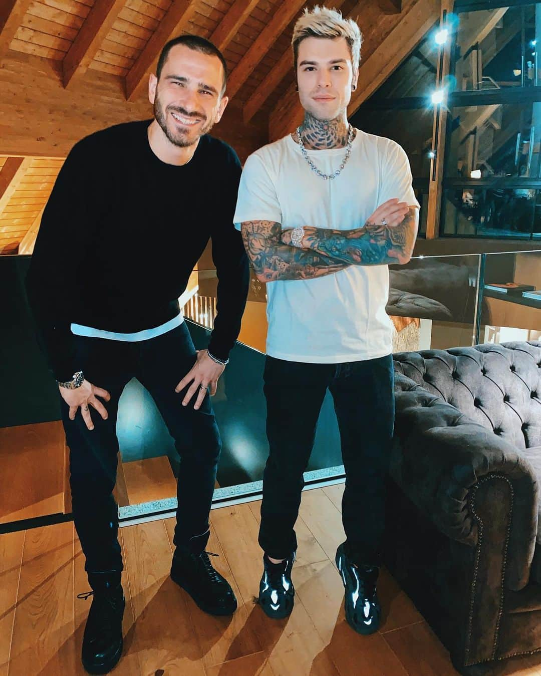 フェデスさんのインスタグラム写真 - (フェデスInstagram)「Leonardo Bonucci 1.90 cm (fonte Wikipedia) Federico Lucia 1.92 cm (fonte me)」12月24日 5時24分 - fedez