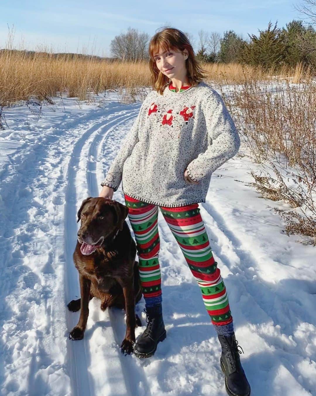 エミリー・ラッドのインスタグラム：「lmk if you’re curious what it’s like to be at the peak of holiday fashion」