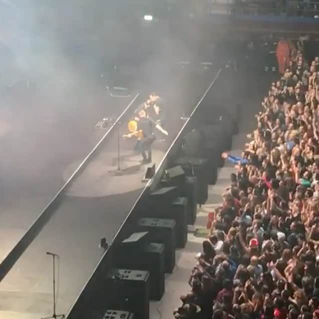 ブライアン・アダムスのインスタグラム：「Sometimes you just have to... #bryanadamsshinealight #youbelongtome」