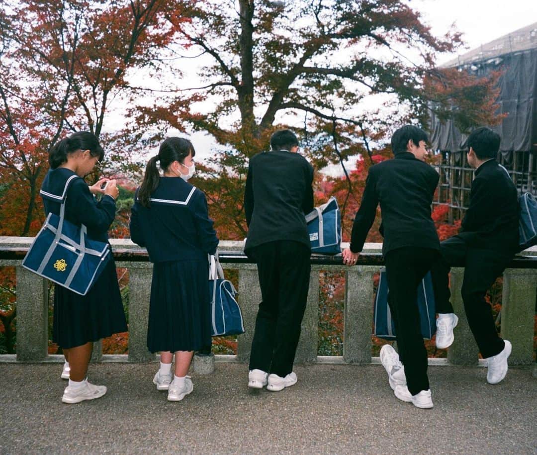 ナオミ・シマダのインスタグラム：「cute moments on film, japan nov 2019 💕」