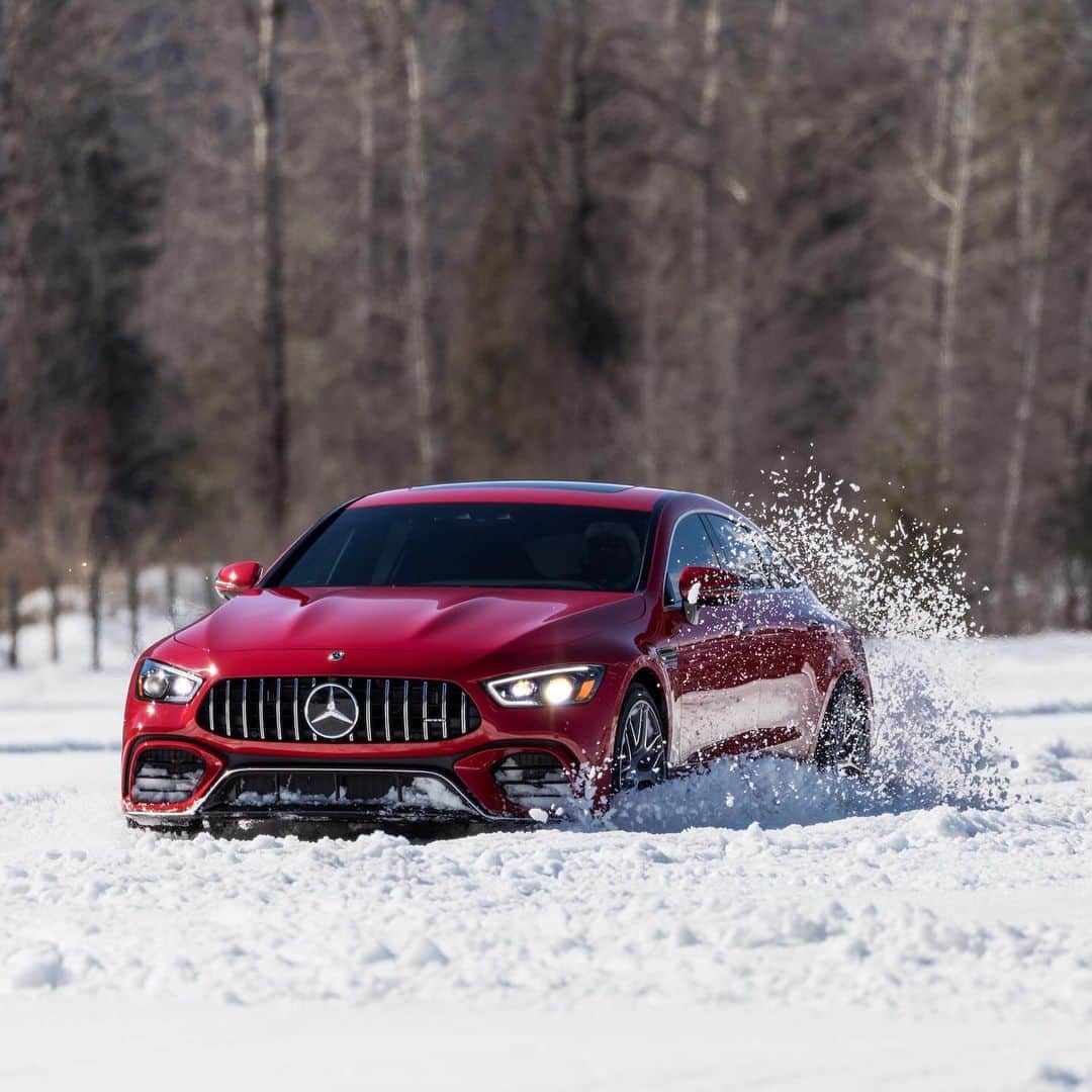 メルセデス・ベンツさんのインスタグラム写真 - (メルセデス・ベンツInstagram)「Take a ride through the winter wonderland with the Mercedes-AMG GT 4-Door Coupé!  #MercedesAMG #GT #DrivingPerformance #winter #snow #car #carsofinstagram #instacar #MBphotopass via @MercedesBenzUSA」12月24日 20時05分 - mercedesbenz