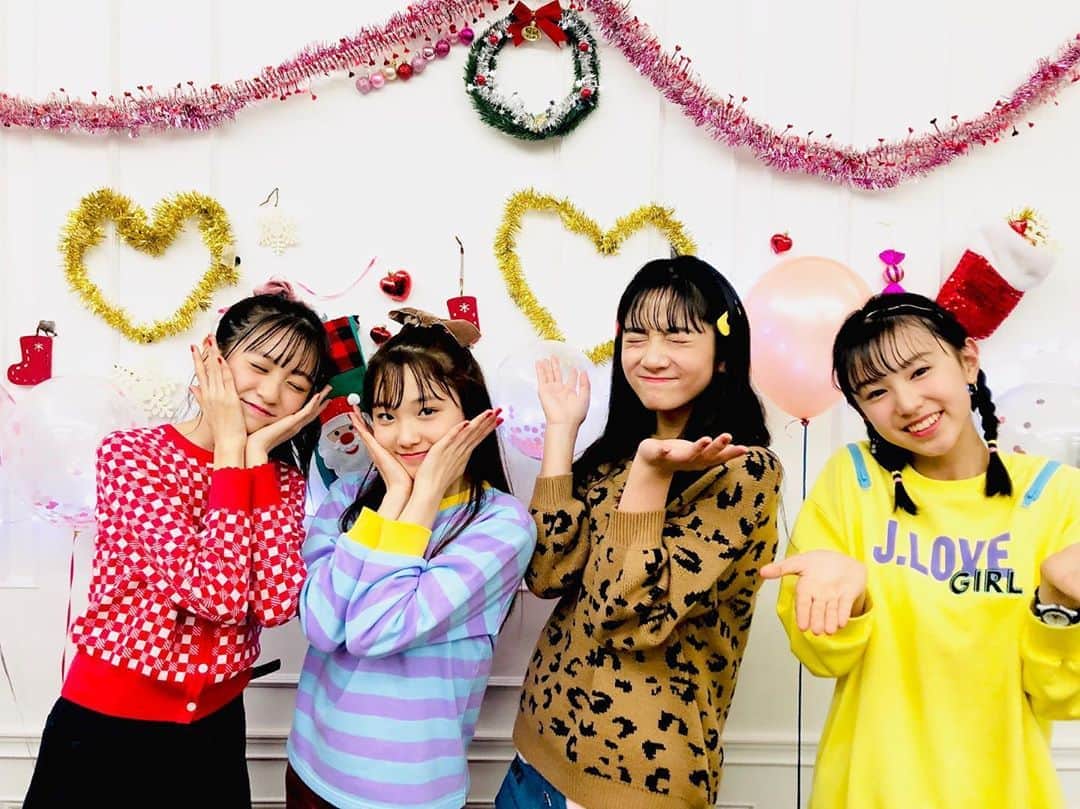 ニコ☆プチのインスタグラム：「🎄✨ メリークリスマース イヴ~~🎅💝🎶 みんなプレゼントは何を お願いしたの??😚🎁 #merrychristmas  #石山えこ  #井口虹姫  #入江美沙希  #森﨑美月」