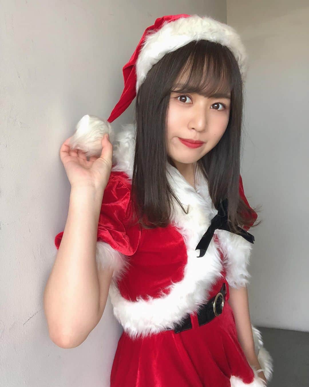 福士奈央さんのインスタグラム写真 - (福士奈央Instagram)「年内最後の握手会でした☺︎ 1年ありがとうございました！ 来年もぜひ会いに来てねんㅤㅤㅤㅤㅤㅤㅤㅤㅤㅤㅤㅤㅤ  クリスマス楽しんでください🎅🤍 ㅤㅤㅤㅤㅤㅤㅤㅤㅤㅤㅤㅤㅤ ㅤㅤㅤㅤㅤㅤㅤㅤㅤㅤㅤㅤㅤ ㅤㅤㅤㅤㅤㅤㅤㅤㅤㅤㅤㅤㅤ ㅤㅤㅤㅤㅤㅤㅤㅤㅤㅤㅤㅤㅤ ㅤㅤㅤㅤㅤㅤㅤㅤㅤㅤㅤㅤㅤ  #christmas  #santaclaus #握手会  #haircolor #ヘアカラー #リトルヘアサロン  https://beauty.hotpepper.jp/slnH000353753/」12月24日 18時32分 - ske48_fukushi