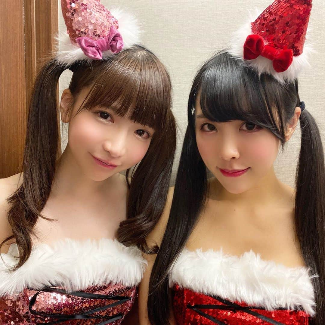 もえのあずきさんのインスタグラム写真 - (もえのあずきInstagram)「めりーくりすます💝イブ🎄🥳 #めりーくりすます#メリークリスマス #サンタコス #サンタコスプレ #サンタさん #merrychristmas」12月24日 18時36分 - moeazukitty