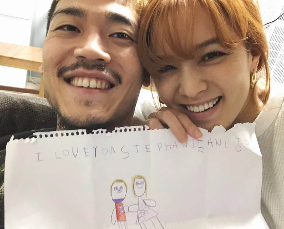 ステファニーさんのインスタグラム写真 - (ステファニーInstagram)「💌🌈❣️ 私の一番歳の離れた小さな親友が お手紙をくれました。 涙が出るほど嬉しかった！！ I love you too my best friend Ari♡xoxo そしてHappy Merry Christmas eve!! #love #thankyou #bestfriend #letter #christmaseve #夫婦」12月24日 18時52分 - steph_0928_