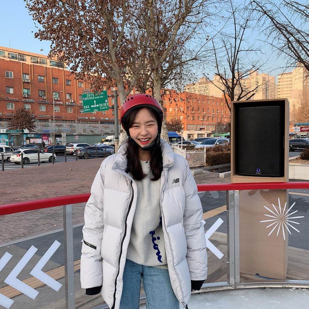 キム・ナヒョンのインスタグラム：「피겨 15년차 초보자⛸🎄」