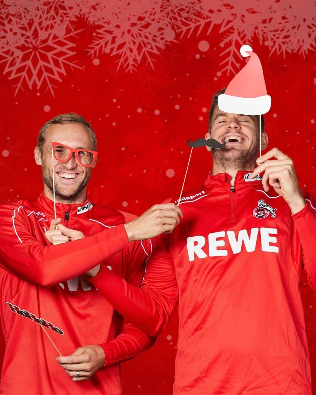 1.FCケルンさんのインスタグラム写真 - (1.FCケルンInstagram)「Der #effzeh wünscht allen Fans frohe Weihnachten. Genießt die Feiertage. 🎄❤⚪ #effzeh #Köln #Kölle #Bundesliga #Weihnachten」12月24日 19時00分 - fckoeln
