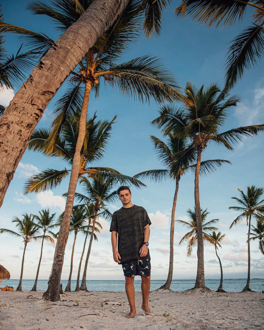 マーティン・ギャリックスさんのインスタグラム写真 - (マーティン・ギャリックスInstagram)「🌴」12月24日 19時02分 - martingarrix