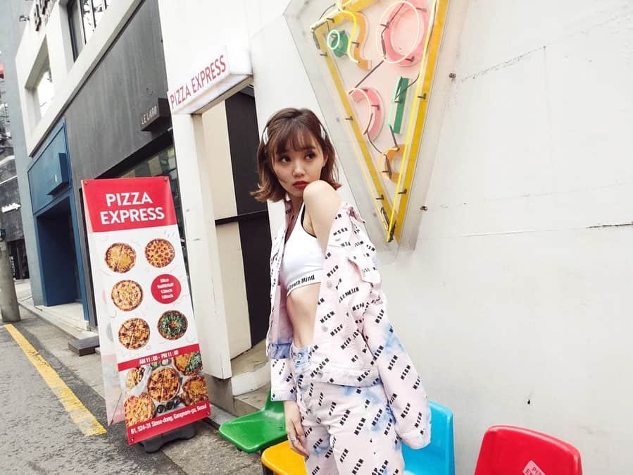 江野沢愛美さんのインスタグラム写真 - (江野沢愛美Instagram)「大声で言いたい。気温2℃」12月24日 19時43分 - enosawa_manami