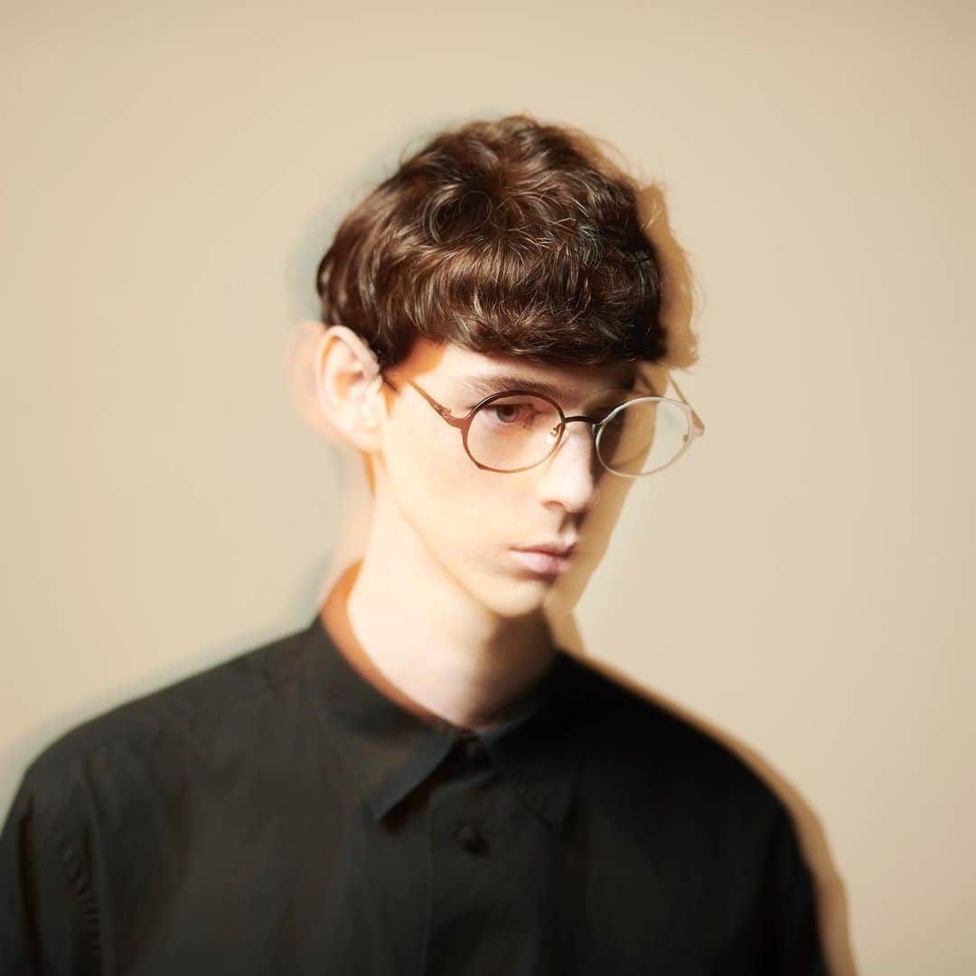 マサヒロマルヤマのインスタグラム：「Twist MM-0038 #masahiromaruyama  #eyewear #satoshiminakawa」
