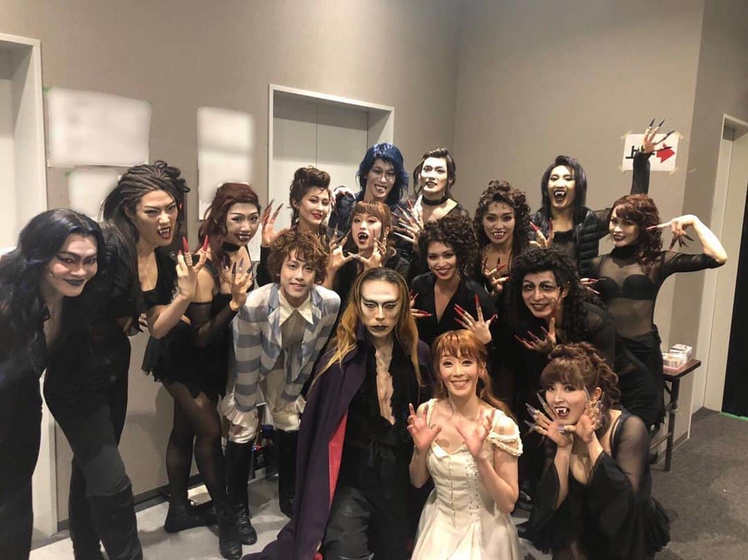 のインスタグラム：「Nagoya 2019 🦇🏰」