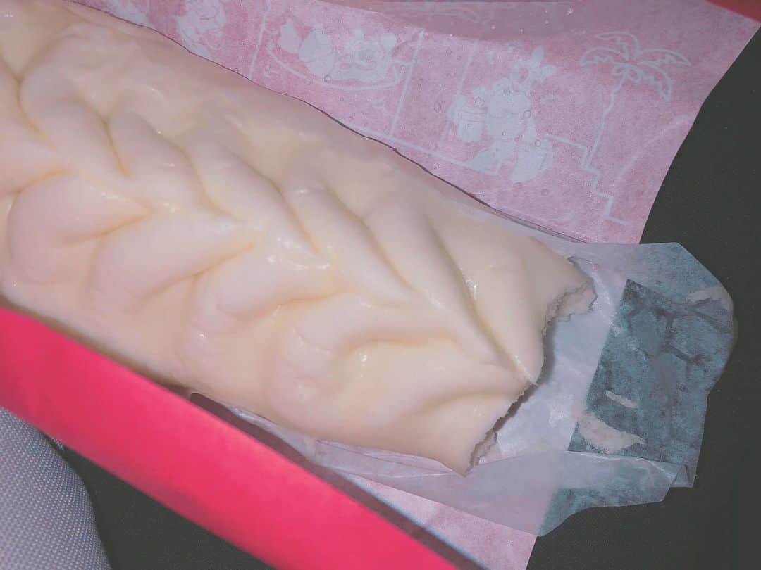 百瀬怜さんのインスタグラム写真 - (百瀬怜Instagram)「こないだ行ったディズニーシーの写真（主に食べ物） ギョウザドッグなるものが食べたくて探し回りました  #ディズニーシー」12月24日 11時18分 - momoserei_1113