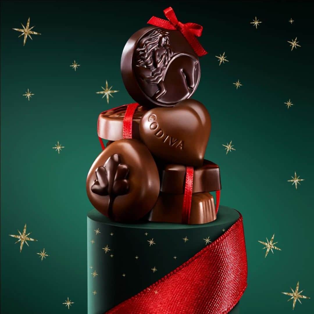GODIVAさんのインスタグラム写真 - (GODIVAInstagram)「明日はいよいよクリスマス🎄 こどもたちはサンタさんからのプレゼントが楽しみですね🎅 . おとなの皆さんにも、クリスマスのワクワクを🎁 ゴディバのクリスマス限定チョコレートで、幸せなひとときをお過ごしください。 . https://www.godiva.co.jp/christmas/ . #ゴディバ #チョコレート #チョコ #クリスマス #クリスマスイブ #限定 #プレゼント #godiva #chocolate #xmas #christmas #present #limited #sweet #sweets」12月24日 12時00分 - godiva_japan