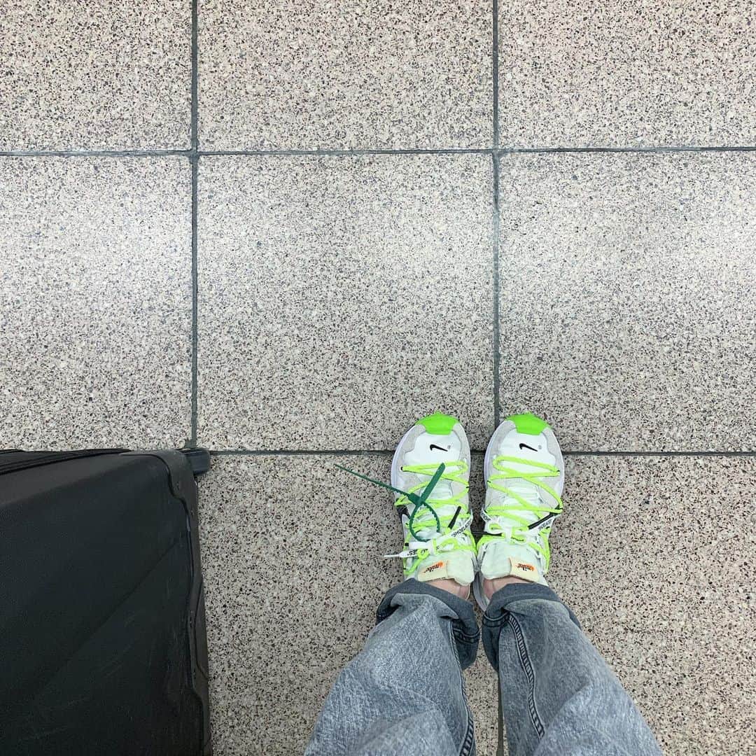 岸本佳子さんのインスタグラム写真 - (岸本佳子Instagram)「On my way to work. ☞ TMC」12月24日 12時01分 - yoshico_kishimoto