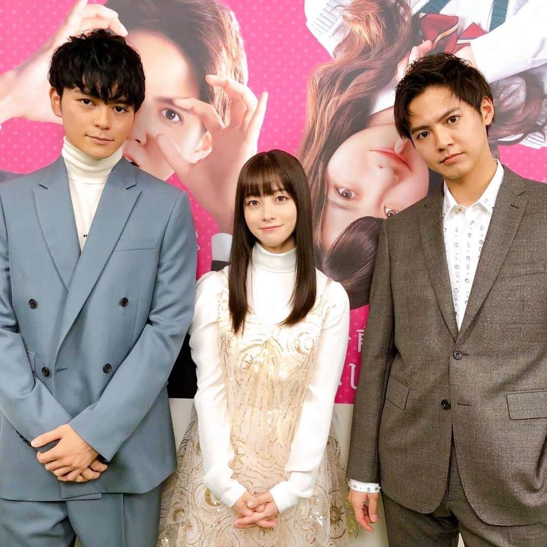 映画『午前0時、キスしに来てよ』のインスタグラム：「＼✨💫#0キス 応援上映決定！💫✨／﻿ ﻿ 12/30（月）に5大都市にて応援上映が決定✨！﻿ ﻿ 国民的スーパースターと一般JKのヒミツの恋、映画館に応援しに来てよ💘✨！﻿ ﻿ 詳細は公式サイトから！﻿ 注意事項もよく読んでくださいね😭✨﻿ ﻿ #ゼロキス #片寄涼太 #橋本環奈﻿ #午前0時キスしに来てよ」