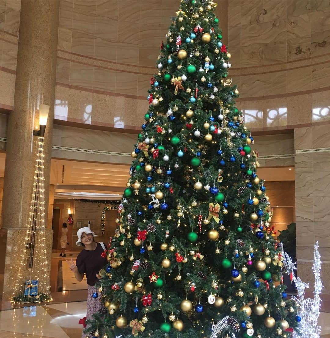 パク・ジヨンのインスタグラム：「감사한성탄절 🌲🙏」