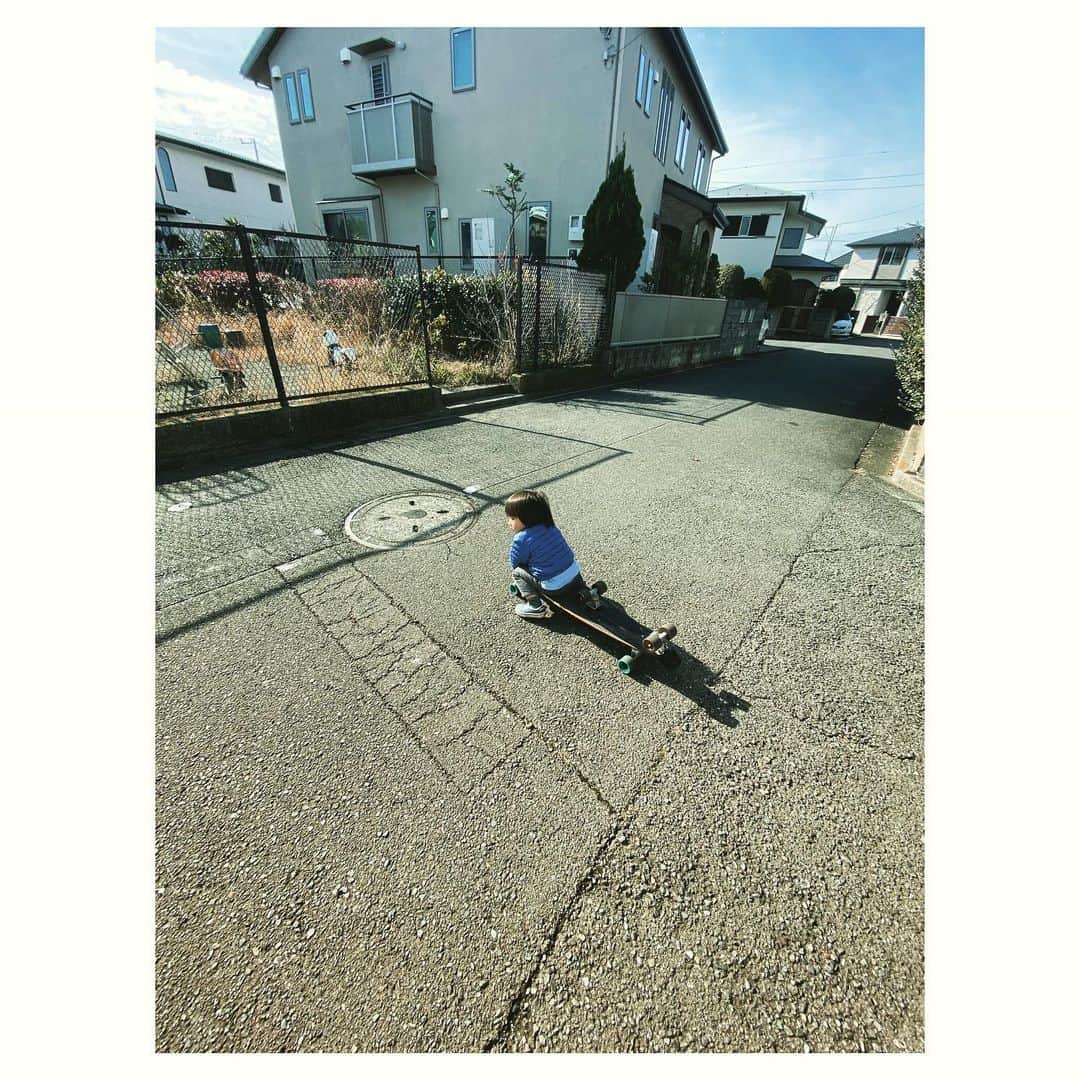 Caravanのインスタグラム：「2019.12.24.  今日はクリスマスイブ。  素敵なギフトがあるといいね。  深呼吸ひとつ。  穏やかな一日を。  平和を。」