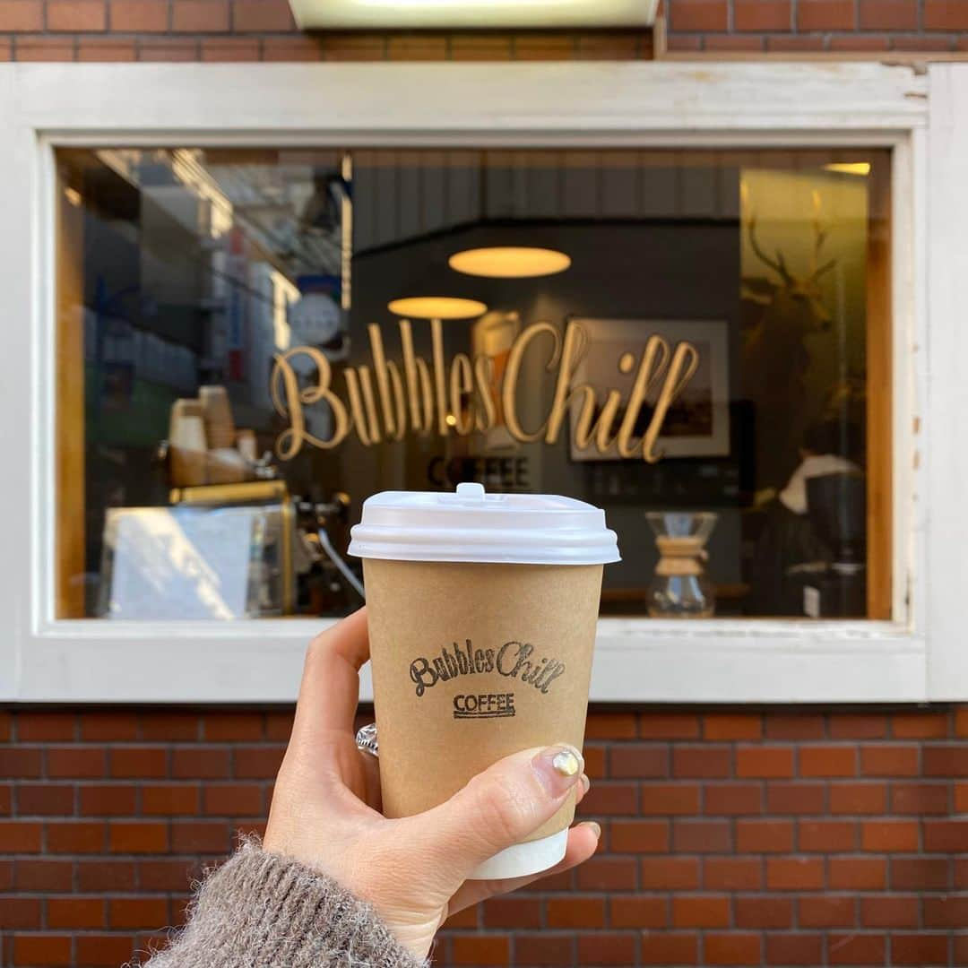 長谷川あやさんのインスタグラム写真 - (長谷川あやInstagram)「☕️☕️☕️ #bubbleschillcoffee #coffee #cafe ・ ・ ・ 久しぶりにこれた👧💭」12月24日 12時54分 - ayasuke_0516