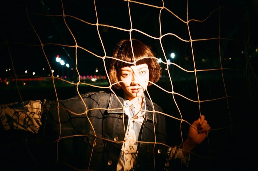 ヤオ・アイニンさんのインスタグラム写真 - (ヤオ・アイニンInstagram)「（私藏照）  好久沒有給許喵拍了 隨便跟大家聊起來 都會記得我們曾經拍過的系列 這樣算是經典吧 許喵厲害！  photo by @oliviaxu」12月24日 13時00分 - ipipy20000