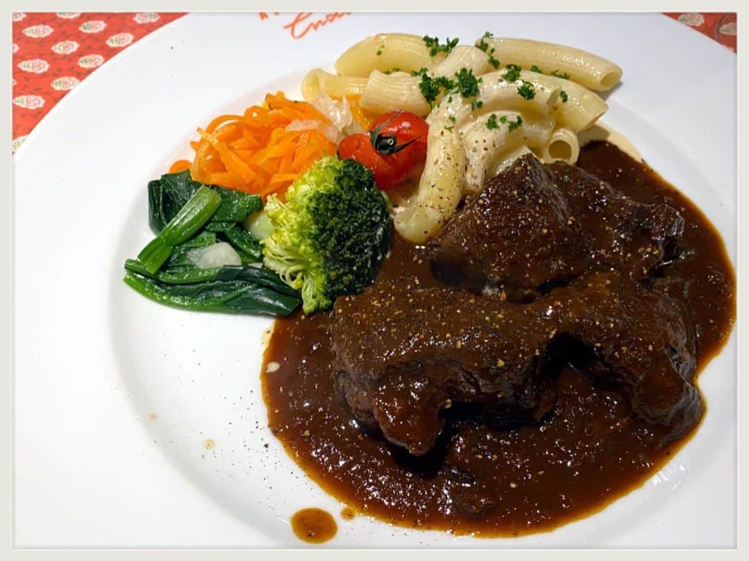 知華のグルメインスタ