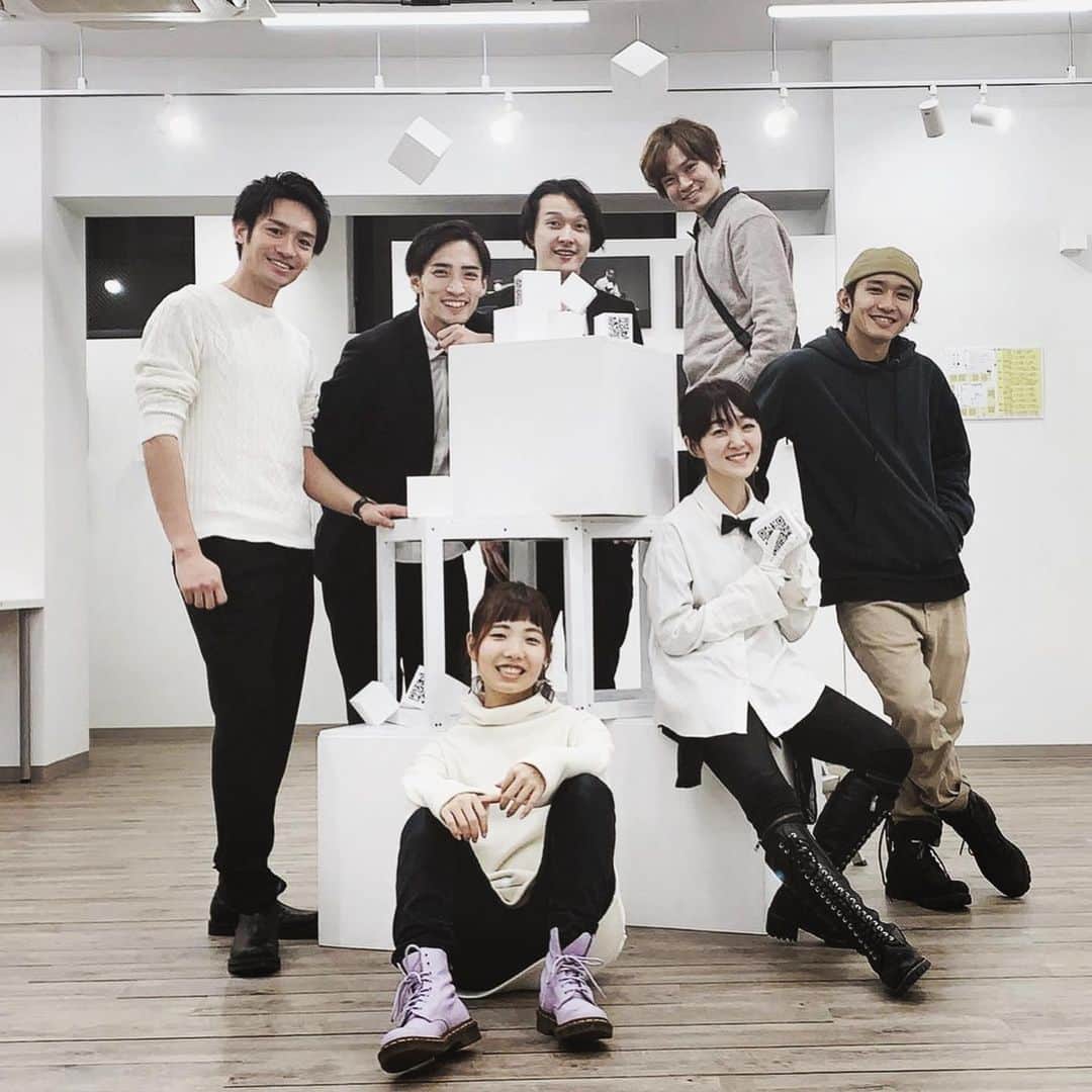伊藤陽佑のインスタグラム：「#役者100人展　本日より開幕！ 渋谷のギャラリールデコ でお待ちしております」