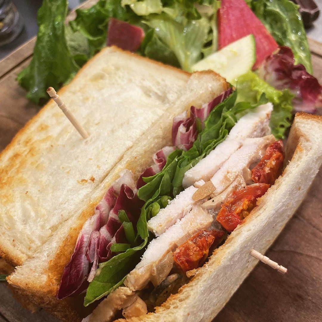 ELMERS GREENのグルメインスタ