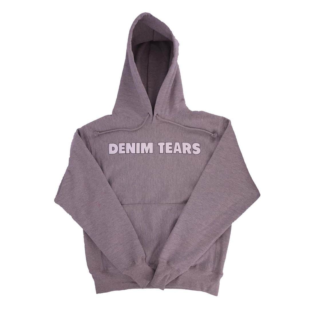 HYPEBEASTさんのインスタグラム写真 - (HYPEBEASTInstagram)「@hypebeaststyle: @denimtears is back with Drop Three for Holiday 2019. Looking to religious and political references, the capsule continues to comment on the beginnings of enslavement in the colony of Jamestown. Elsewhere, the label makes use of floral embroidery seen in the Procell collection through various pieces. Swipe to check out the items available now online. ⁠⠀ Photo: Denim Tears」12月24日 14時01分 - hypebeast