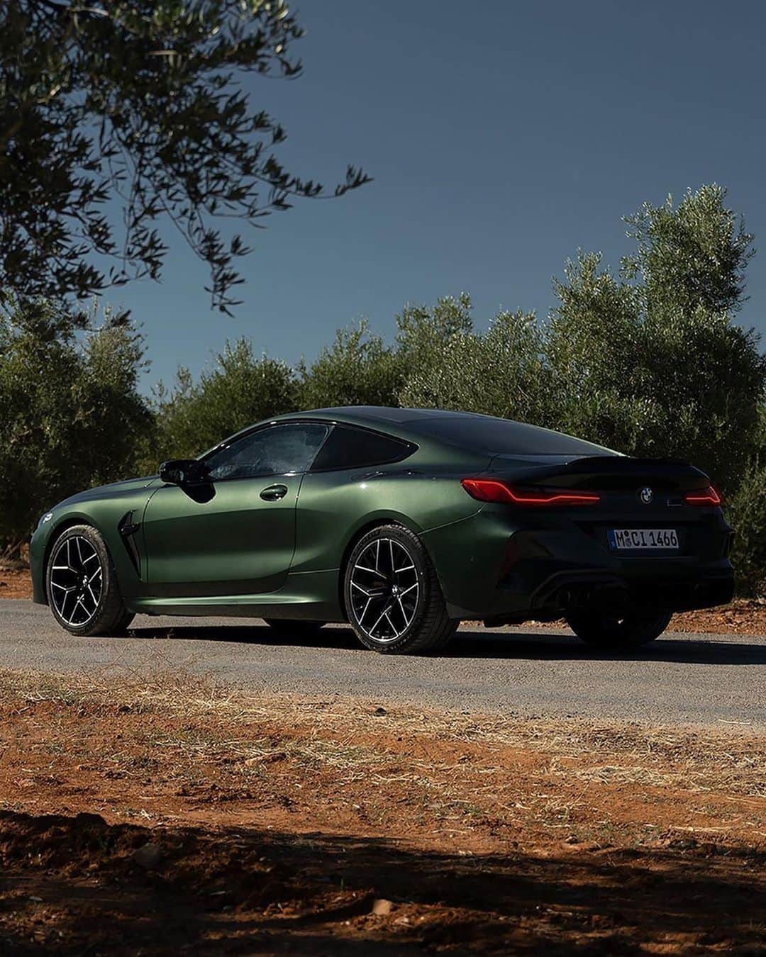 CARLiFESTYLEさんのインスタグラム写真 - (CARLiFESTYLEInstagram)「Thoughts on this BMW M8 Comp? Photos by @bmwm #carlifestyle #M8」12月24日 14時25分 - carlifestyle