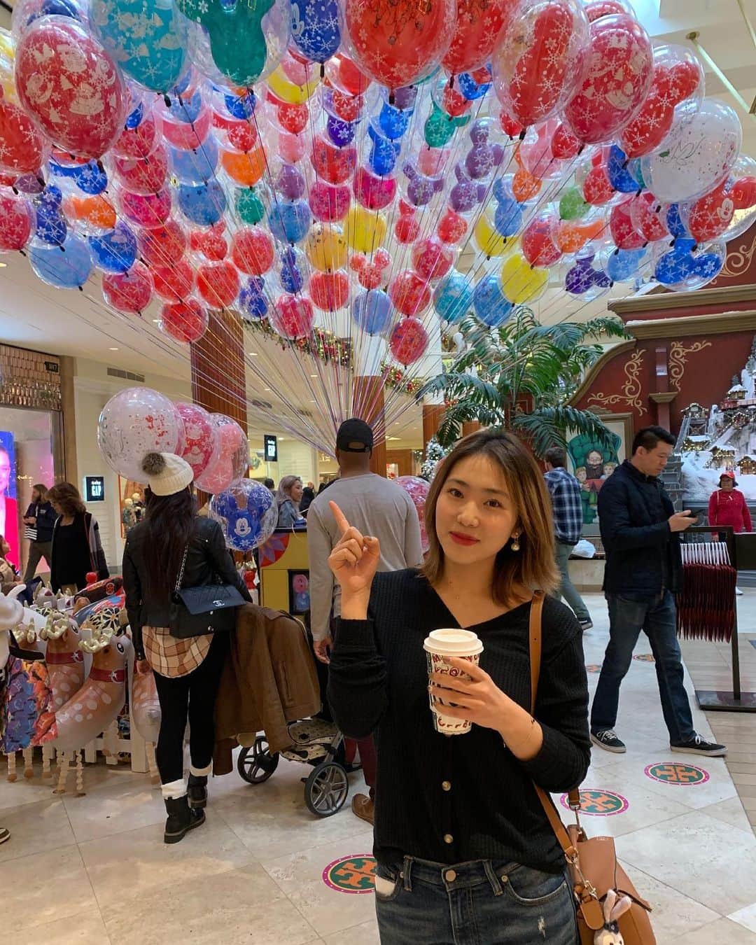 耿冰娃のインスタグラム：「🎈🎈」