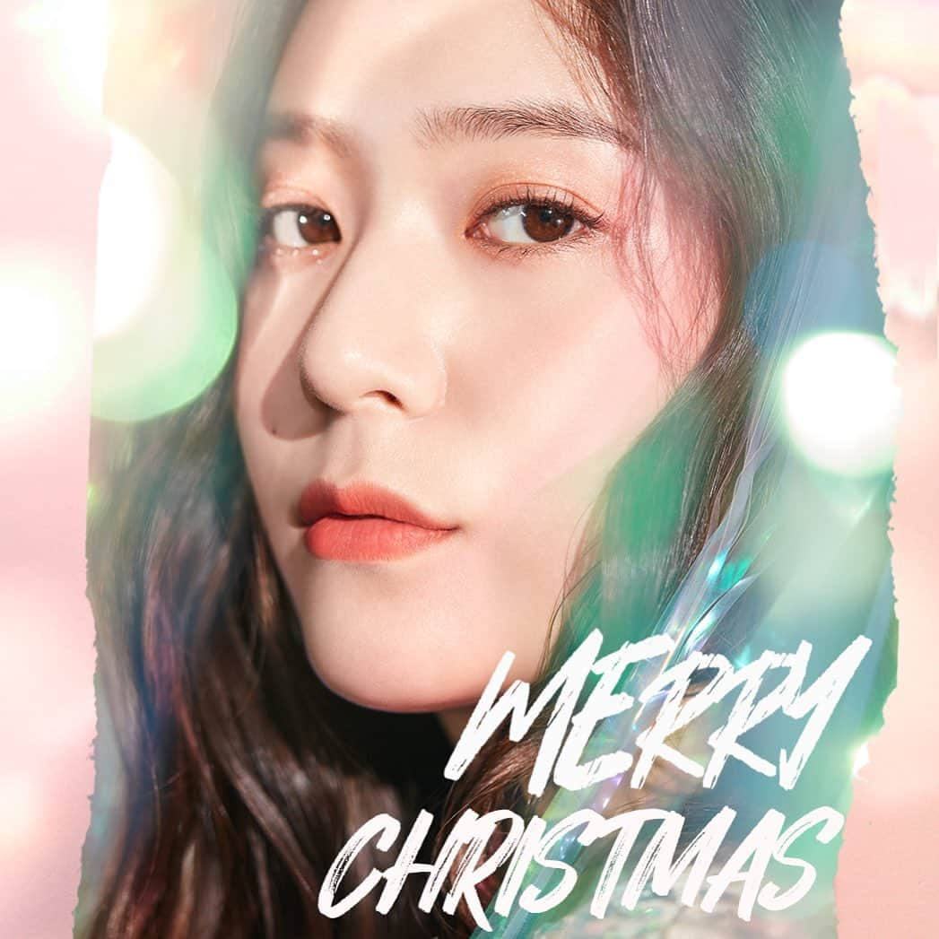 클리오 CLIO officialさんのインスタグラム写真 - (클리오 CLIO officialInstagram)「🎄#메리크리스마스 이브🌟 ⠀ 오늘 내일은 그간의 근심 피로 싹 다 잊고 👋🏻 모두 즐겁고 행복한 일만 가득 하시기를 #클리오 와 #크리스탈 이 기원합니다🖤😉 ⠀ ✨✨ 크리스탈처럼 반짝반짝 빛나는 세상 가장 행복한 #크리스마스 보내세요 💖 We wish you a #merrychristmas」12月24日 15時24分 - clio_official