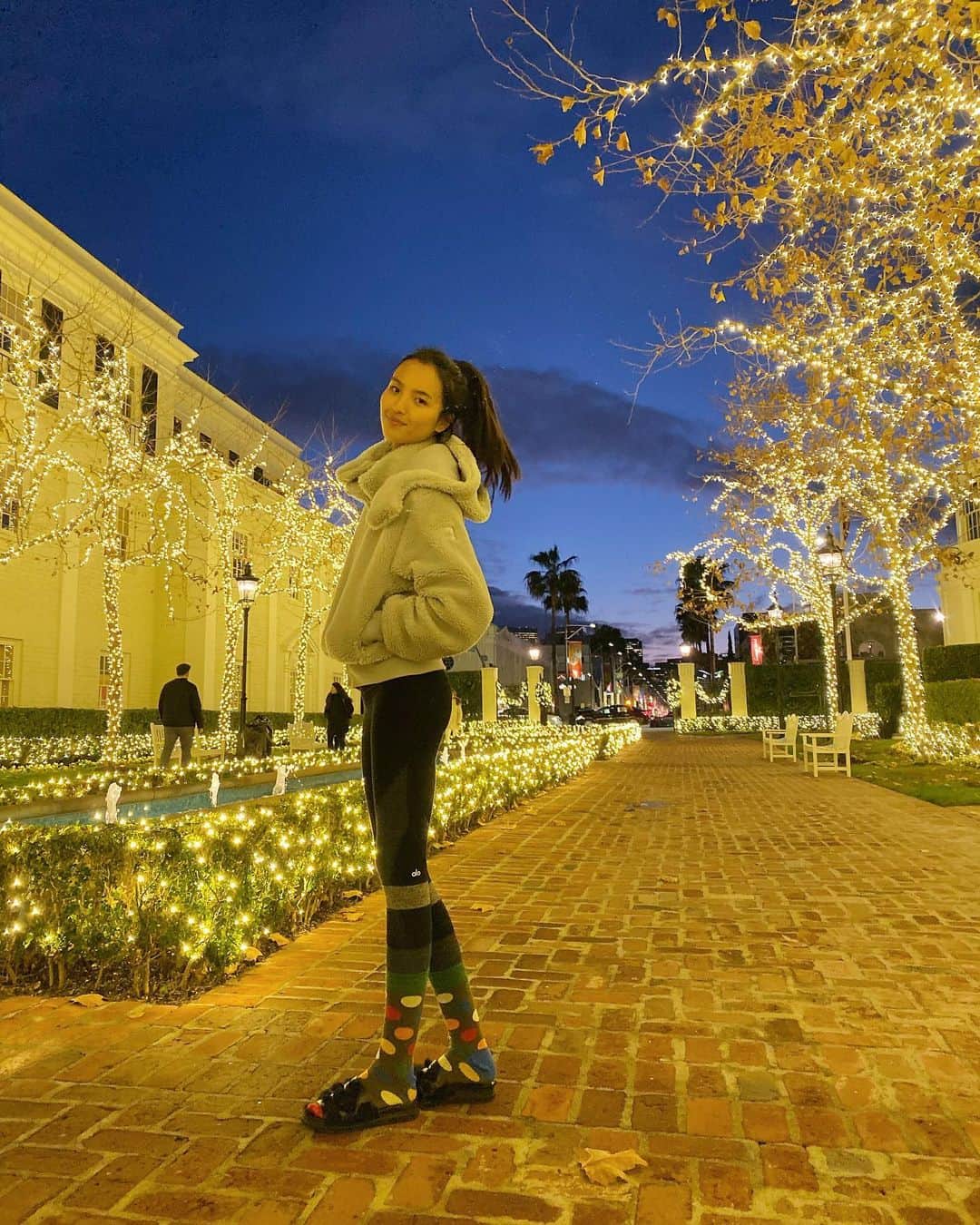 ルピン・ワンのインスタグラム：「Merry Christmas 🎄」