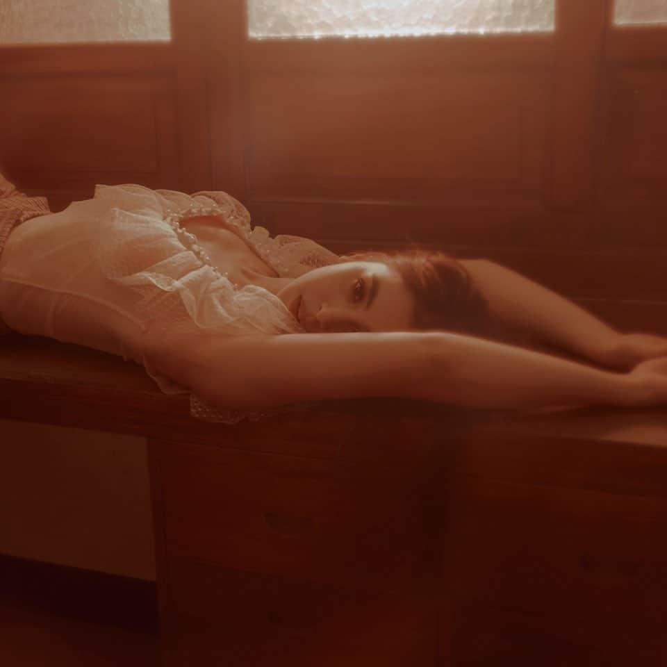 ジュリア バレットのインスタグラム：「december ♡」