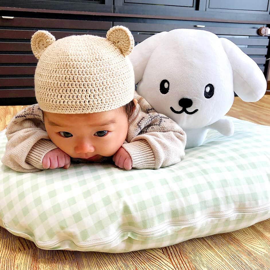 のインスタグラム：「赤ちゃんの時期は一瞬。でも君と過ごした時間は一生の宝物だよ。 #ずっと見つめていたい #寝ている時も起きている時も #時よ止まれ」