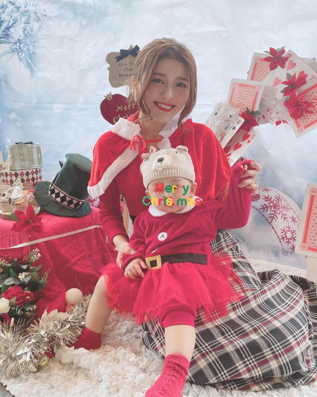 東紗友美さんのインスタグラム写真 - (東紗友美Instagram)「今宵🎅🎅🎅 初仕事のために準備中👶🤶🎄❣️ 皆さんも良い夜を...✨ #mama #baby #mamagirl #新米ママ #赤ちゃんのいる生活 #育児ライフ #ワーママ #ワーママライフ #ママリ #女の子ベビー #女の子育児　#女の子ママ　#ワーママライフ　#lovetabimama @lovetabi_mama @hien211_ @mama_smappy」12月24日 16時32分 - higashisayumi